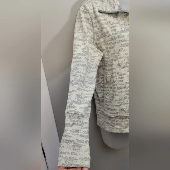Zyia Active full zip-up collared jacket abstract design cream & gray, womens med - Picture 8 of 12